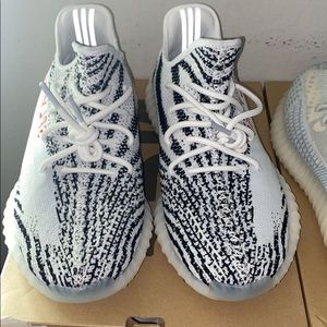 Yeezys zebra size 11